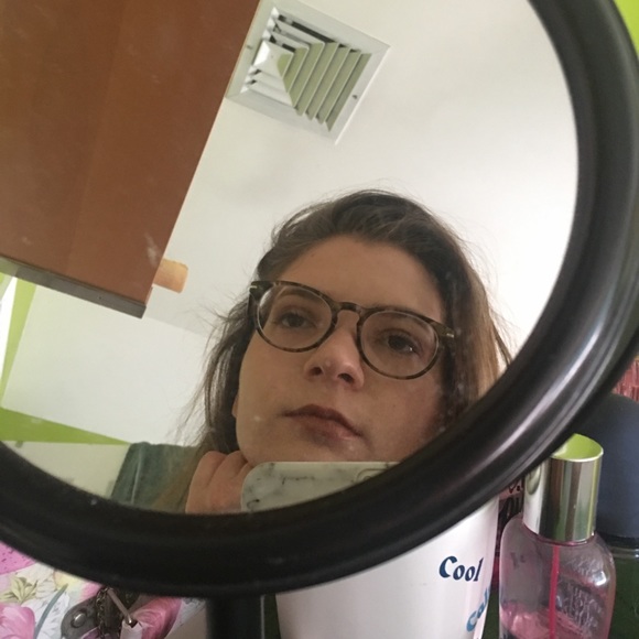 Meet your Posher, Anna - Picture 1 of 1